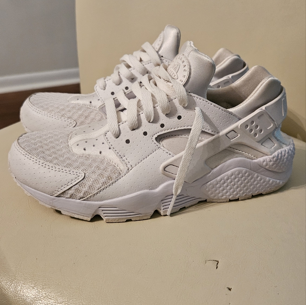 Nike Hurauche, Excellent Condition Size 7.5